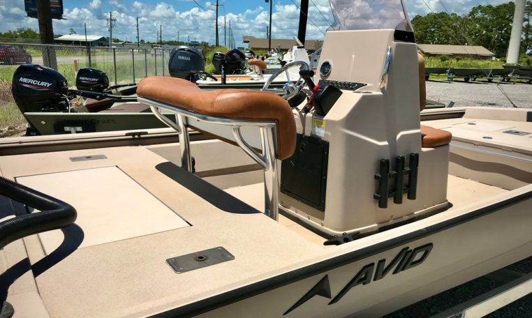 Avid Boats 18 Rogue Center Console Rear Deck AV18 2039