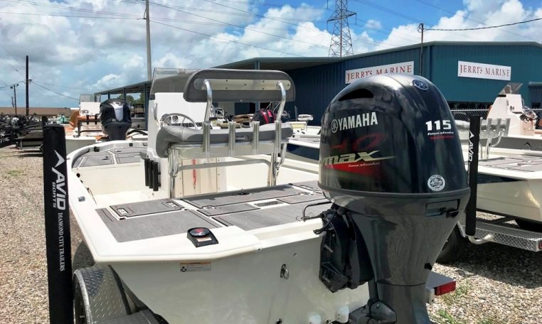 Avid Boats 19 FSX Yamaha SHO 115 HP Outboard AV19 2565 3