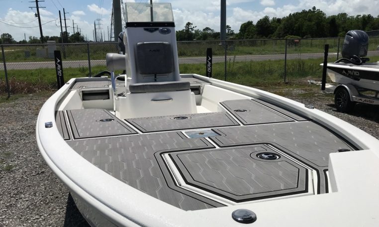 Avid Boats 21 FSX Center Console Aluminum Bay Boat with Yamaha 150 HP Outboard 3