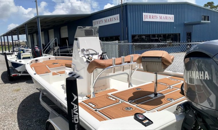 Avid Boats 21 Mag Aluminum Bay Boat with Yamaha Outboard 150HP AV21 2452 4Avid Boats 21 Mag Aluminum Bay Boat with Yamaha Outboard 150HP AV21 2452 4