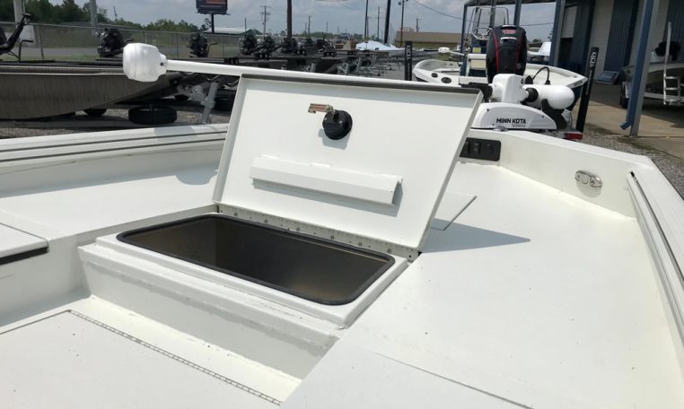 Excel Bay Pro 220 Aluminum Bay Boat Front Storage