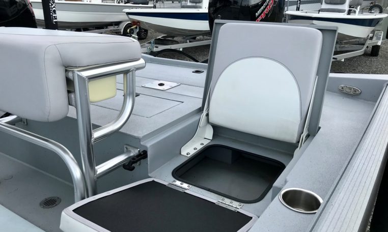 Excel Bay Pro 220 Aluminum Bay Boat with storage under rear jump seats EX22 1443