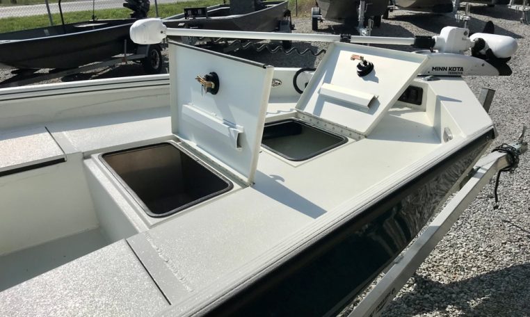 Excel Bay Pro Aluminum Bay Boat with additional front storage EX20 1184